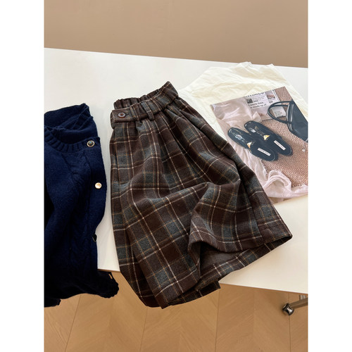 复古棕色格子高腰毛呢短裤女宽松
