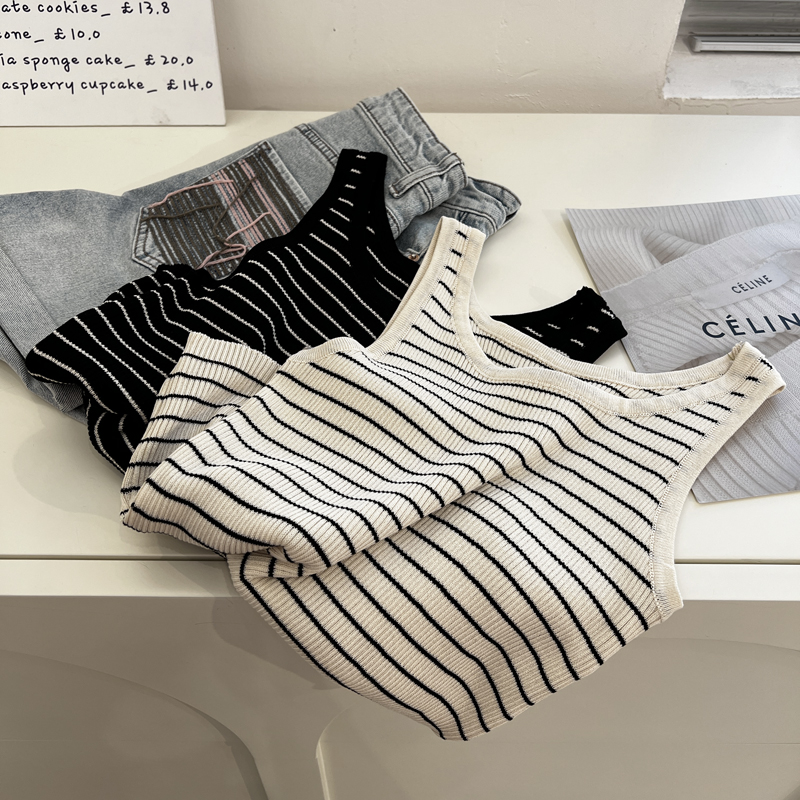 时髦百搭细条纹吊带针织背心