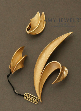 TRIFARI翠法丽刷纹金叶耳夹胸针套装｜Amy Vintage西洋古董首饰