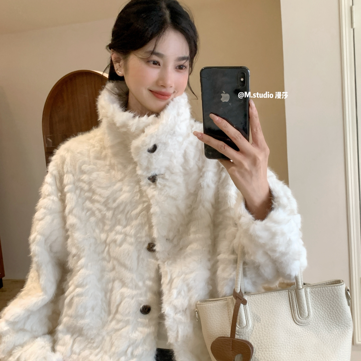 MSTUDIO漫莎-馥郁苏黎高级感立领保暖环保毛绒绒短外套m503