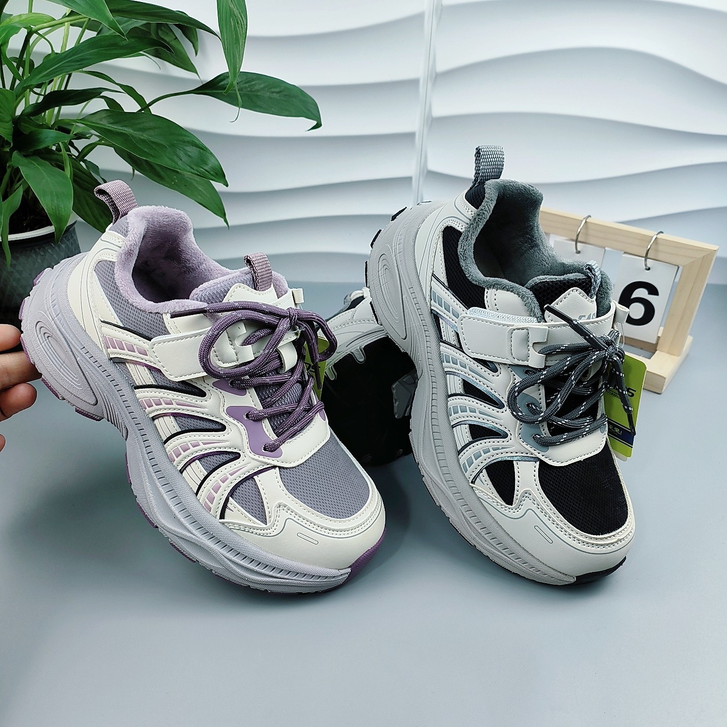 比迪童鞋25秋新款中大童加薄绒运动鞋鞋轻便男女童二棉鞋鞋魔术贴