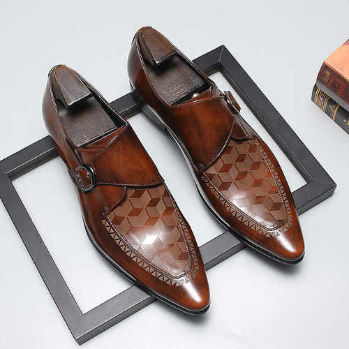 欧版搭扣尖头新款印花皮鞋英伦