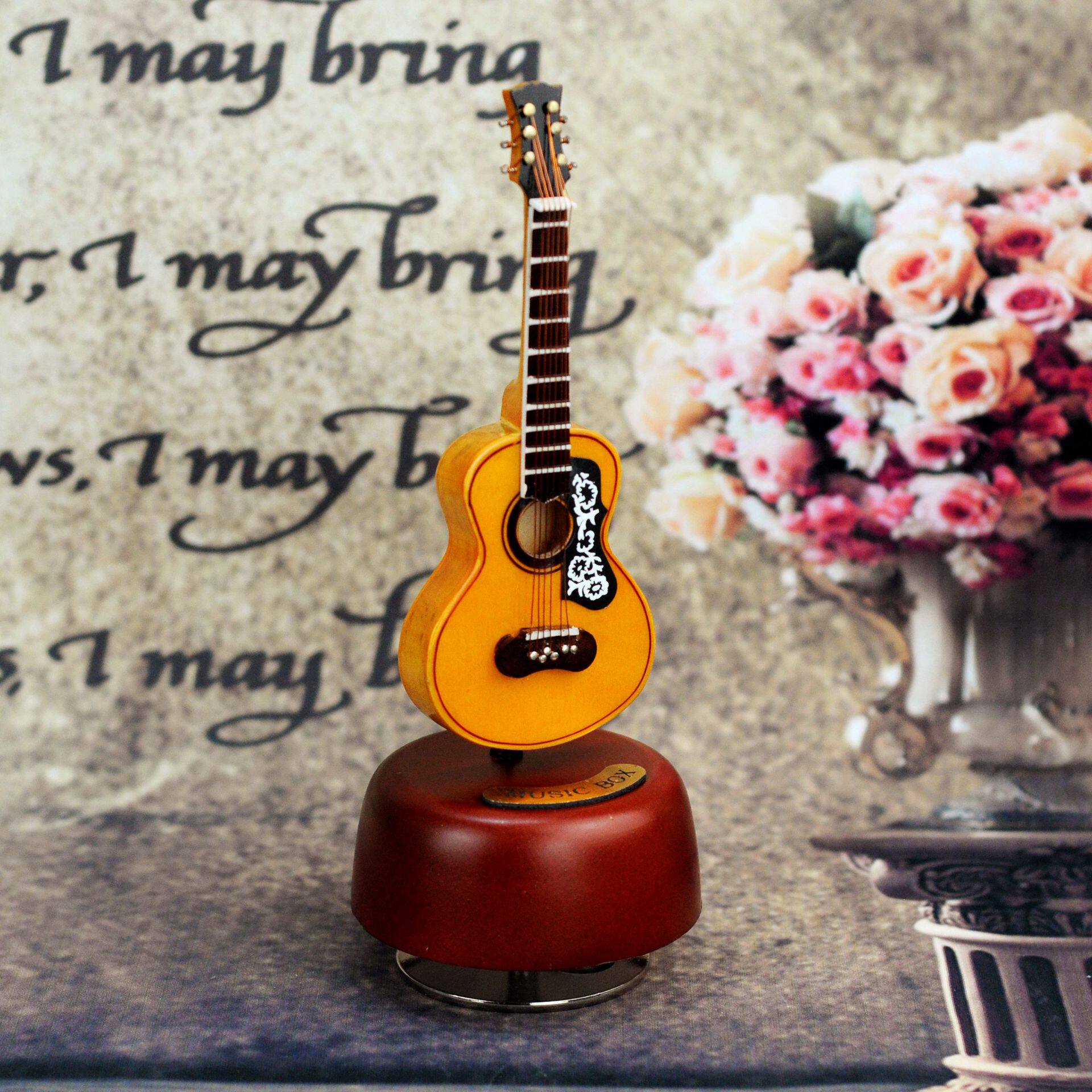 木质音乐盒八音盒木质工艺品 创意礼品吉它小提琴音乐盒圣诞批发