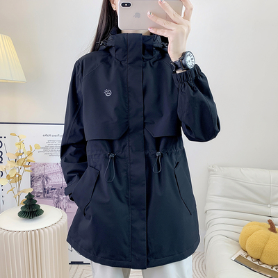 抓绒软壳冲锋衣女中长款外套2024秋冬季户外防风保暖收腰显瘦风衣