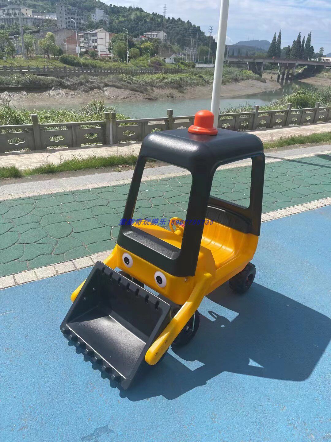 새로운 유치원 관성 작은 RV 황금 거북이 자동차 트위스트 동력 보조 자전거 협력 자동차 자동차 어린이 장난감