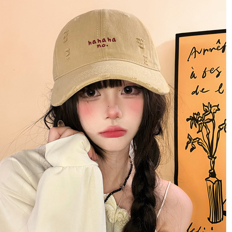 韩版破洞字母刺绣软顶棒球帽子女春夏季显脸小加大加宽帽檐鸭舌帽