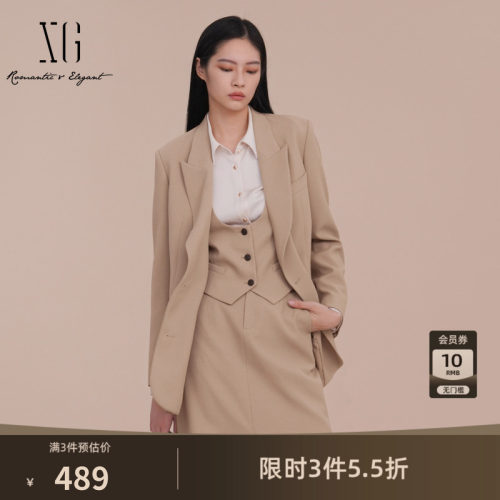 XG雪歌卡其色双排扣休闲西装2025春季新款通勤翻领长袖西装外套女