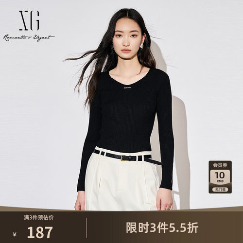 XG雪歌黑色镂空设计毛针织衫时尚秋季新款字母勾花修身长袖毛衫女
