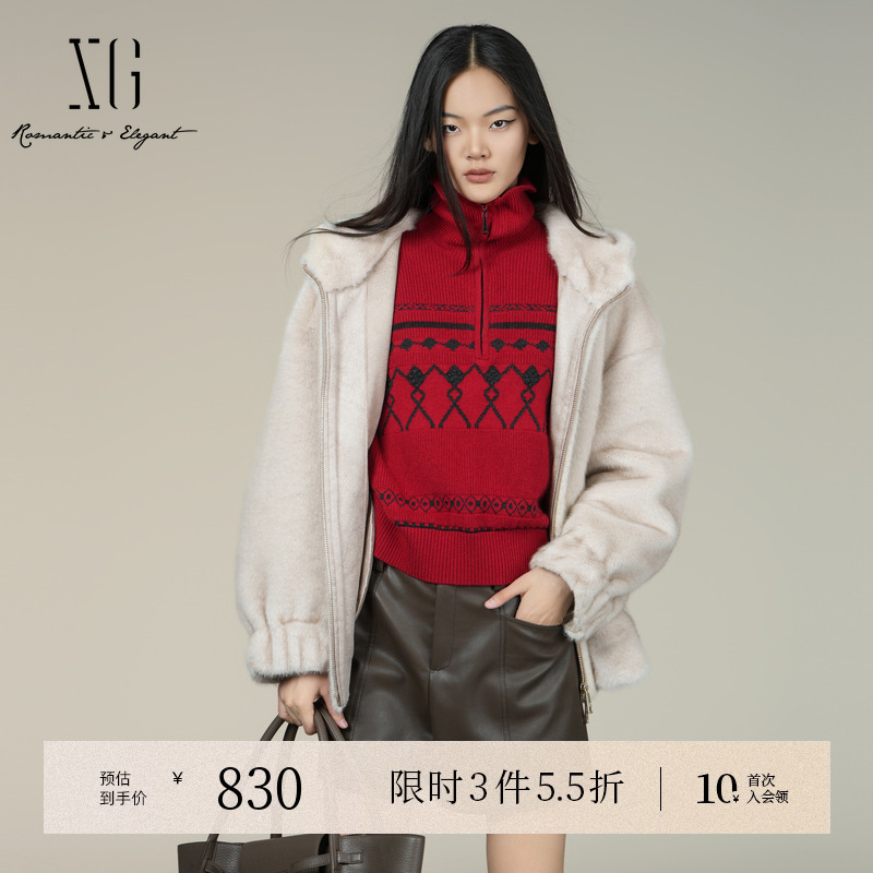 XG雪歌浅米色中长款长袖外套2025冬季新款连帽设计保暖毛绒外套女