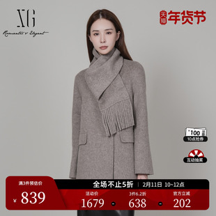XG雪歌围巾搭配长袖毛呢外套2025冬季新款厚款卡其色绵羊毛大衣女