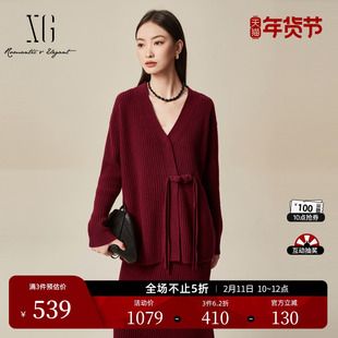 XG雪歌盘扣设计厚款毛针织衫2025冬季新款酒红色纯绵羊毛毛衫女装