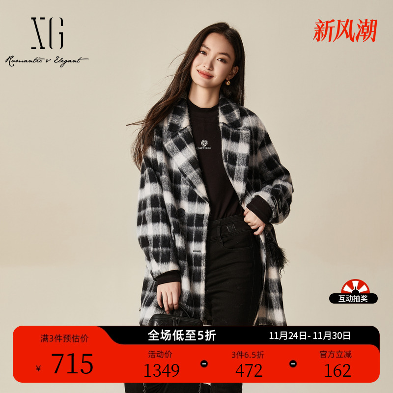 XG雪歌黑白格纹设计毛呢外套时尚冬季新款中长款通勤绵羊毛大衣女