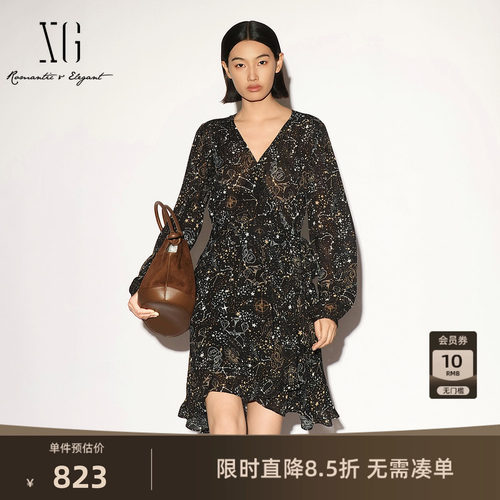 【单件立减】 XG雪歌花版星空印花V领高腰连衣裙2026秋季新款女装
