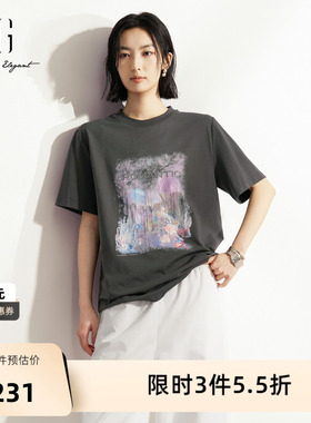 XG雪歌深灰色棉感短袖T恤 2026夏季新款圆领印花直筒宽松休闲女装
