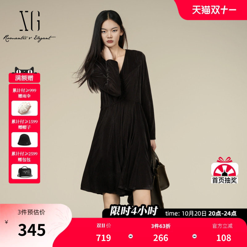 XG雪歌深棕色褶皱设计连衣裙2025冬季新款中长款长袖V领A字裙女装