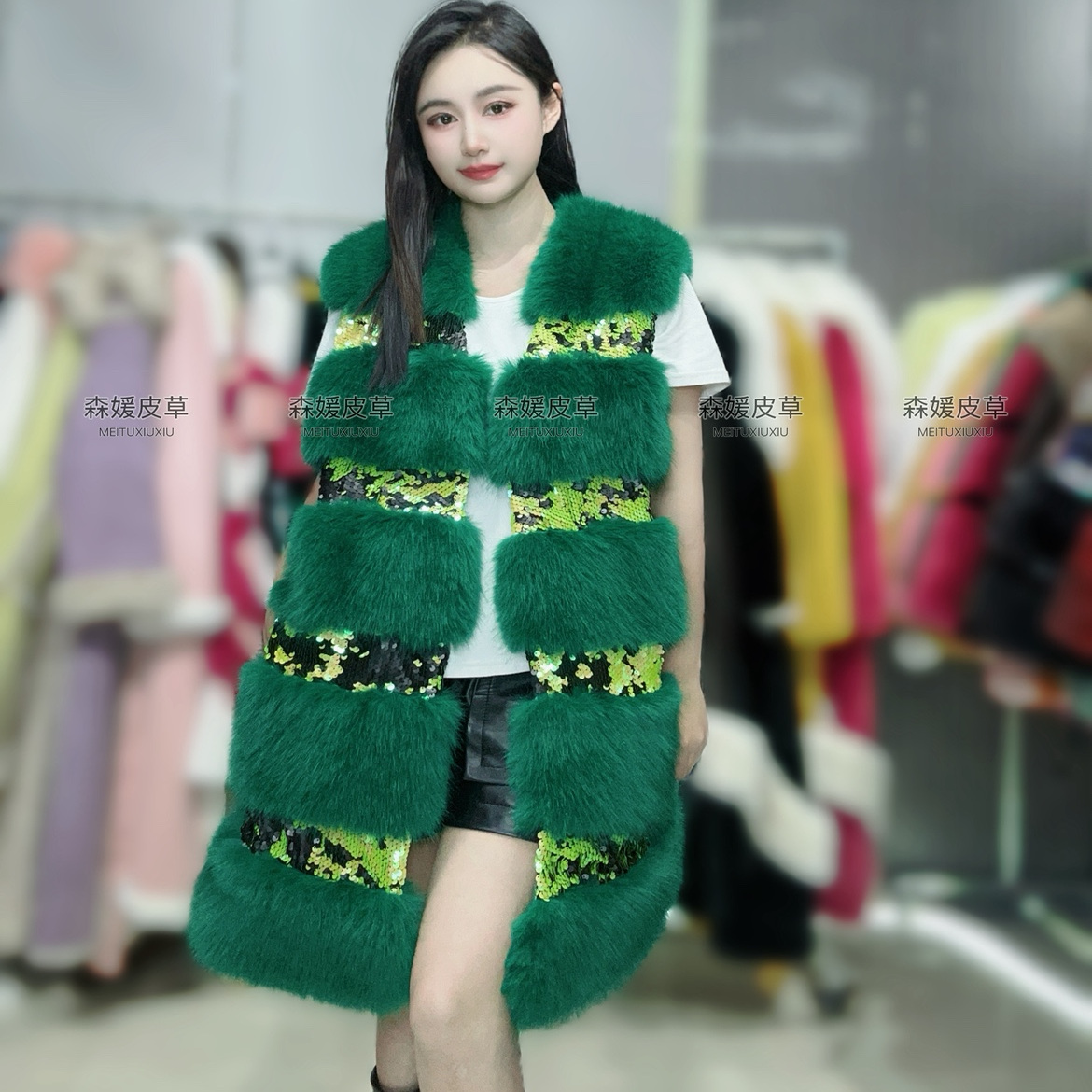 2025高级感亮片皮草外套新款马甲时尚厚实设计毛毛无袖坎肩女冬季