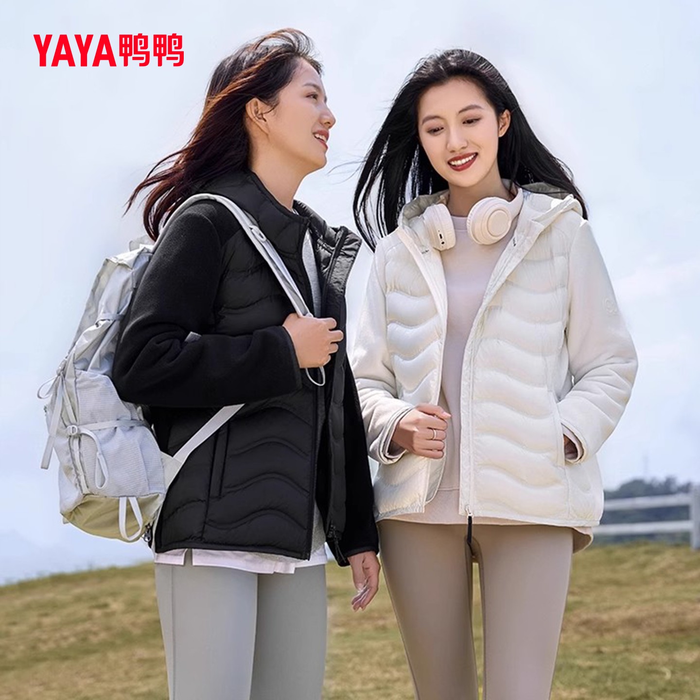 拼接款时尚连帽轻薄款羽绒外套