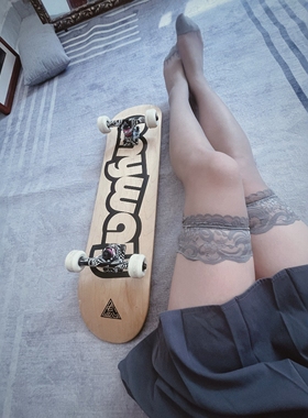 anyway皮皮滑板双翘枫木专业动作四轮滑板车代步学生初学者陆冲