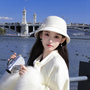 赫本风留洋千金帽子女秋冬季白色羊毛呢渔夫帽法式小香风礼帽盆帽