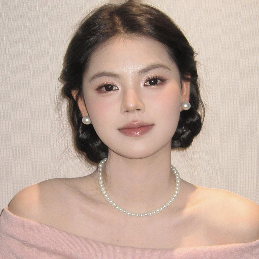 珍珠项链耳环女套装轻奢气质耳钉锁骨链高级感颈链配饰耳饰毛衣链
