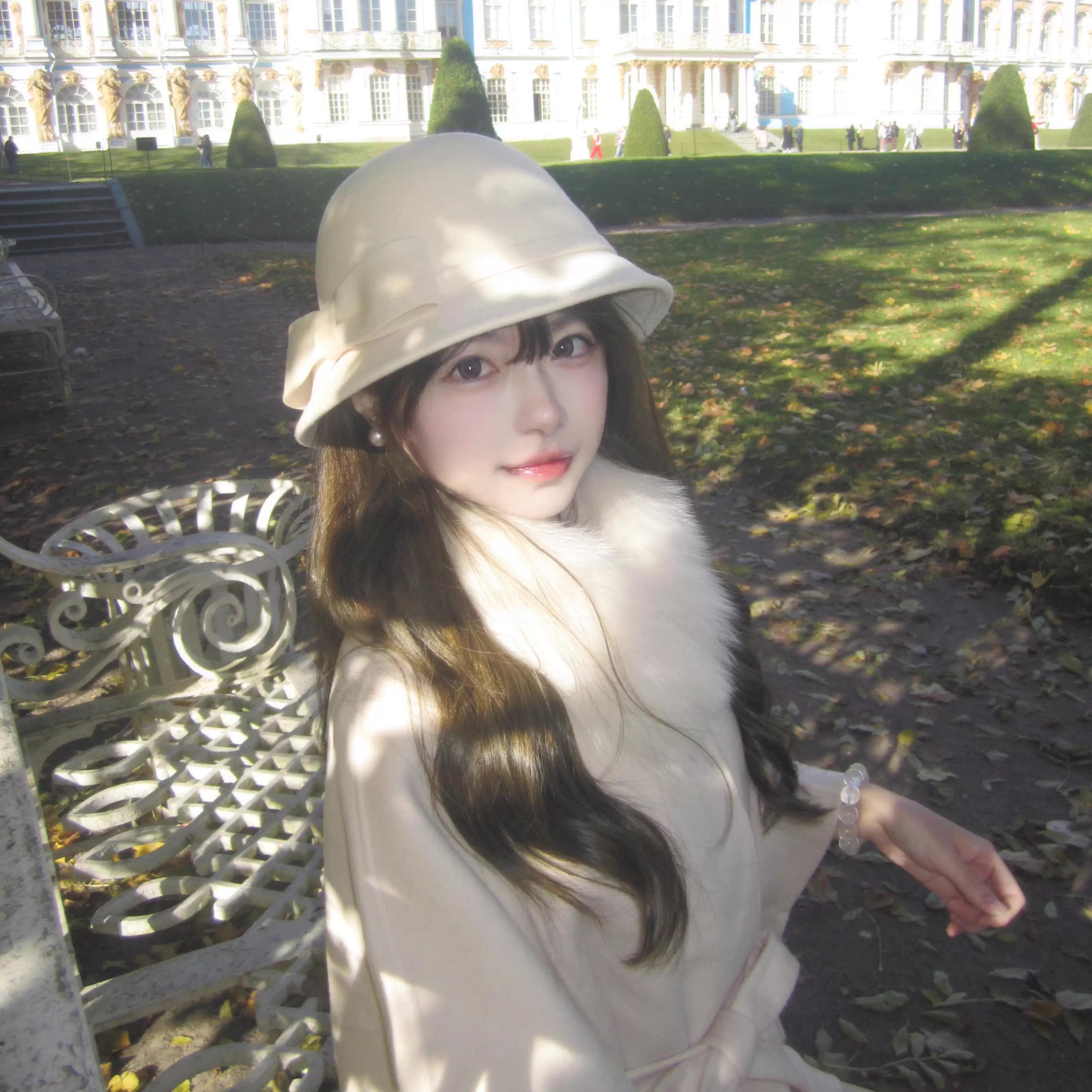 法式富家千金白色大蝴蝶结礼帽赫本英伦风圆顶盆帽百搭气质渔夫帽