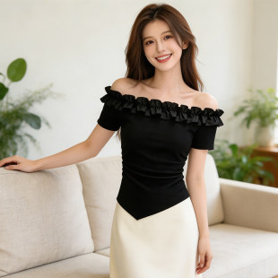 黑色露肩短袖t恤女装2026新款爆款夏季设计感木耳边一字肩上衣服
