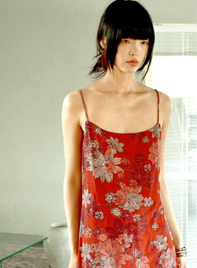 YANN M原创设计红色印花弹力网格直筒吊带连衣裙显瘦复古文艺度假