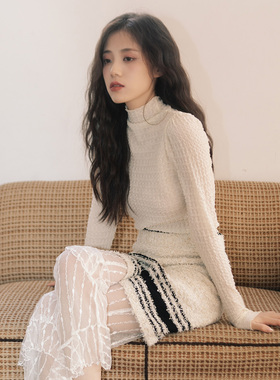 YANN M原创设计 米杏色泡泡蕾丝弹力小高领打底衫温柔秋冬气质女