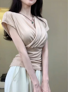 韩系交叉V领设计感短袖T恤女2025夏季新款掐腰别致绝美甜辣小上衣