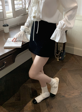 LXLILIUM【丝滑黑巧】爱心刺绣黑色丝绒半身裙女秋冬季包臀裙短裙