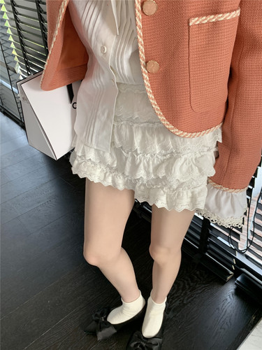 花瓣白色多层花边短半裙