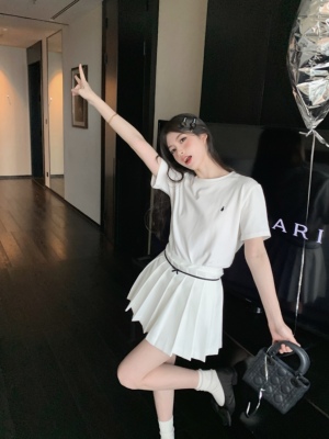 白色小兔上衣白色小兔上衣