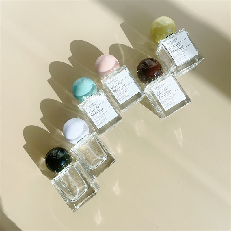 高档香水分装瓶按压式30ml替换瓶大容量替换空瓶榉木盖玻璃喷雾瓶