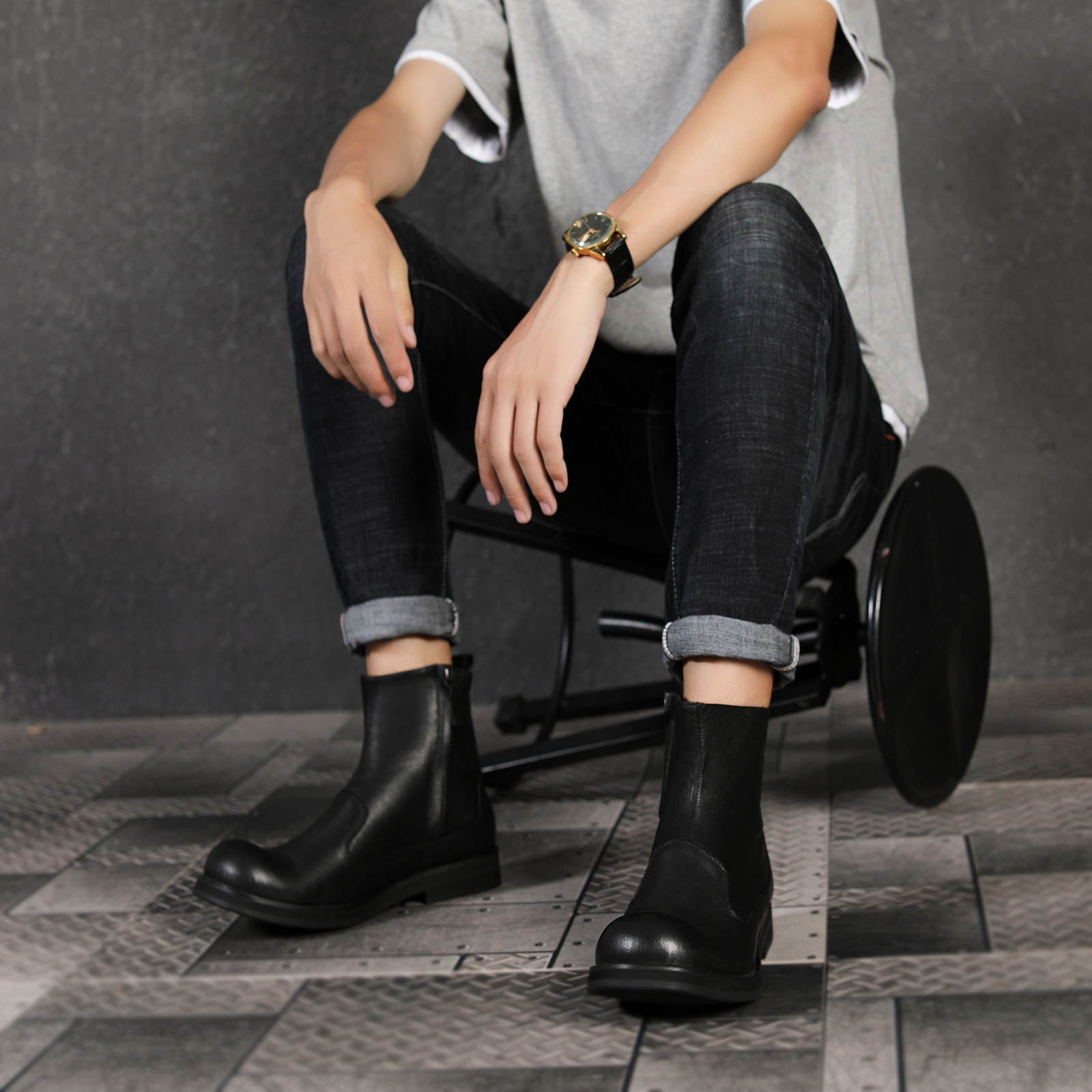 CHELSEA ENGLAND MARTIN MENS BOOTS JAPANESE BIG ROUND TOE MID-HIGH-TOP LEATHER SHOES ZIPPER PLATFORM SOLES HAIRSTYLIST TREND