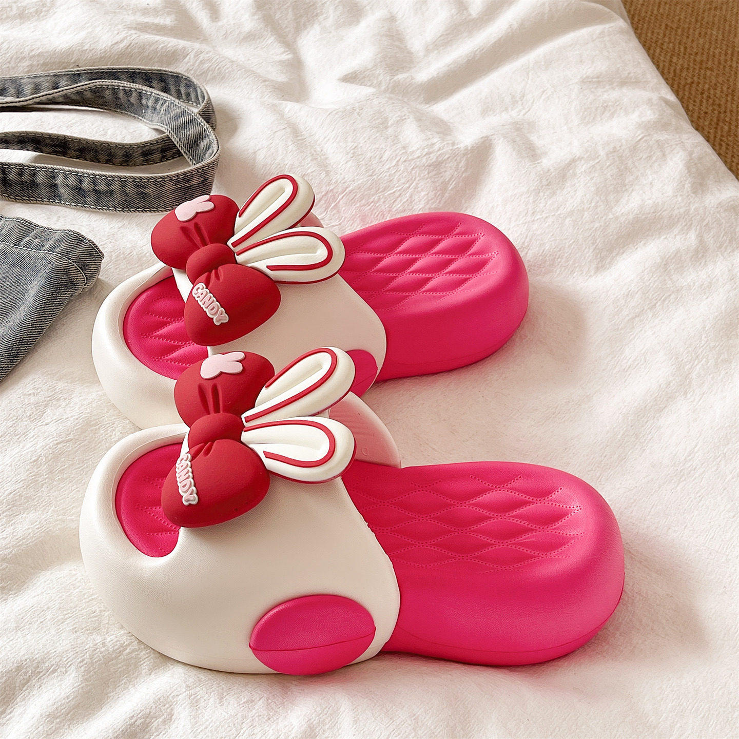 踩屎感厚底一字拖女夏季可爱蝴蝶结兔耳朵室内家居防滑外穿凉拖鞋