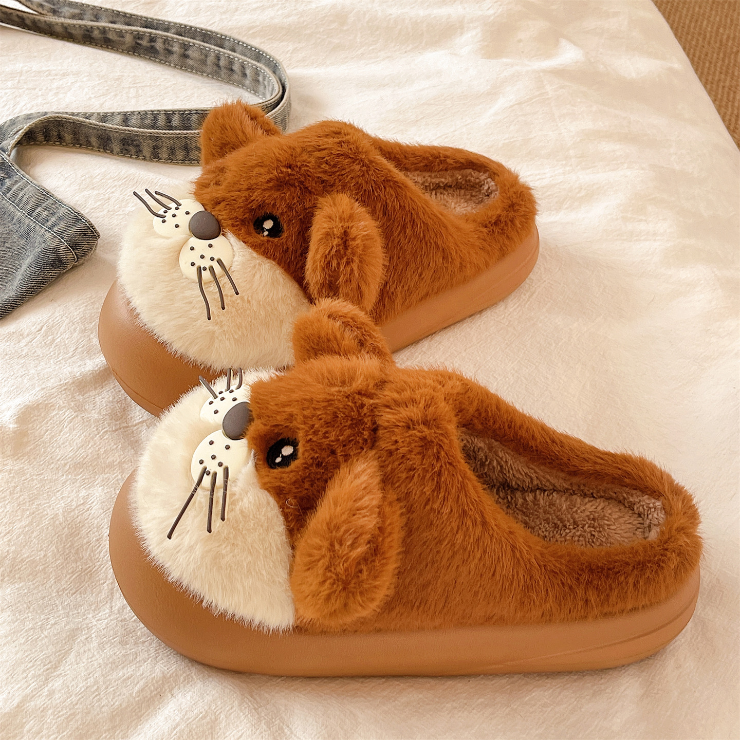 可爱小豹子毛毛拖鞋女款冬季居家室内毛绒保暖厚底防滑包头棉拖鞋
