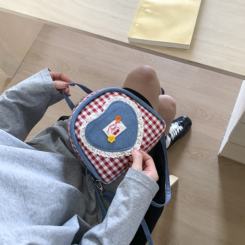 2025超火通勤包包女夏季小清新红色格子小众设计双肩包迷你小背包