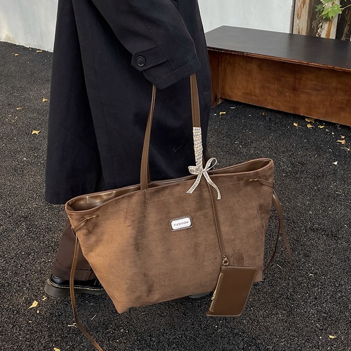 棕色包包女式2025新款高端大气秋冬通勤包美拉德妈咪包复古托特包