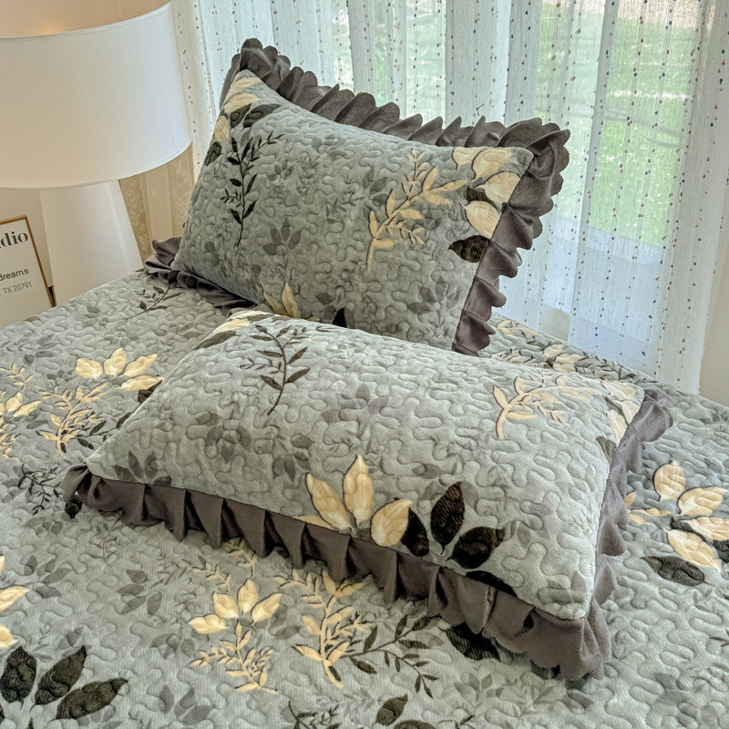 一对冬季牛奶绒枕套保暖夹棉绒面枕头套花边可机洗单人信封枕芯套