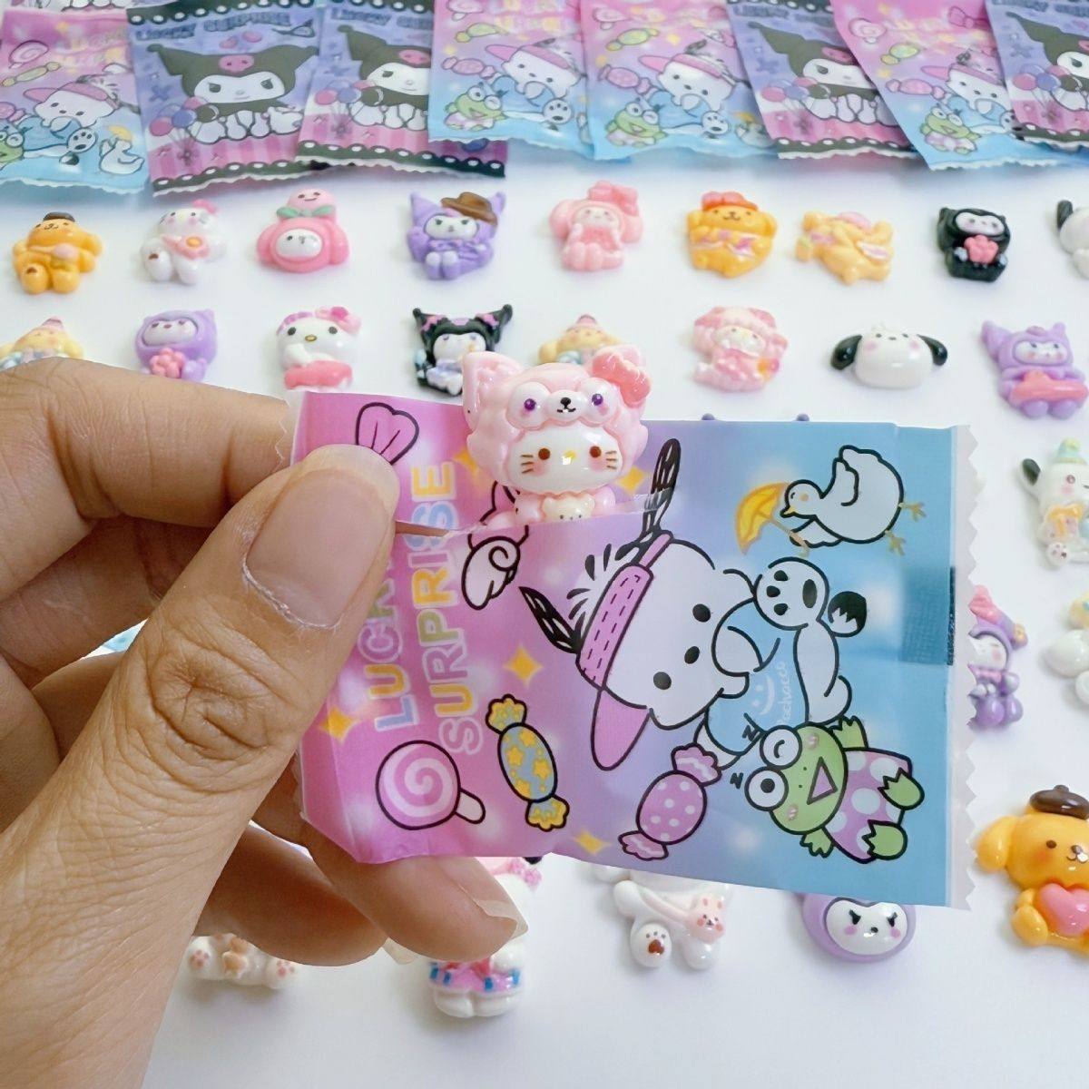 三丽鸥夜光盲袋新品独立包装拆拆乐仿真树脂饰品diy潮玩奖励礼品,玩具/童车/益智/积木/模型,其它玩具,淘宝优惠券,粉丝福利购,淘宝优惠卷