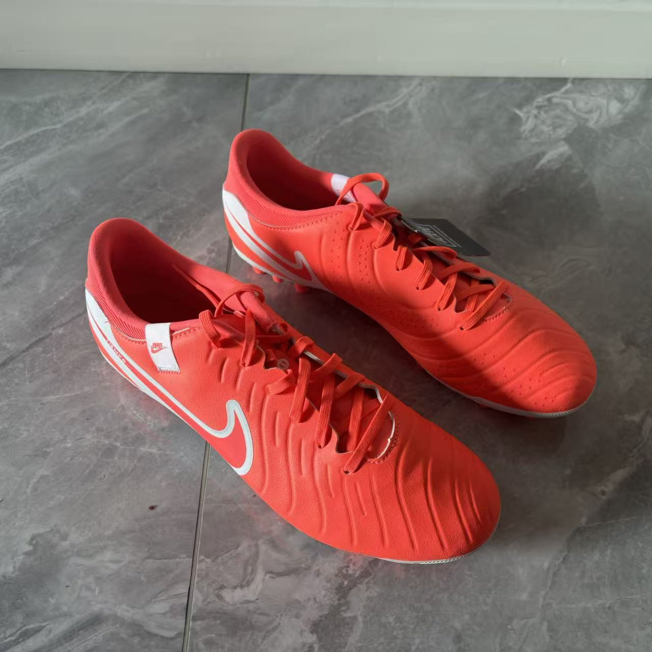 Nike LEGEND10 传奇10中端AG 男子人造草地足球鞋 DV4340-800-402