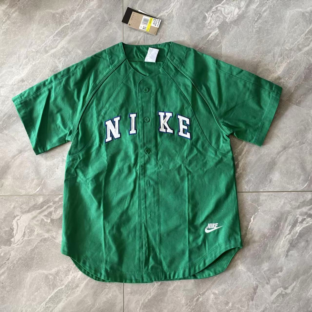 Nike/耐克 男子排扣开襟球衣大LOGO棒球服短袖T恤衬衫 FQ7001-365