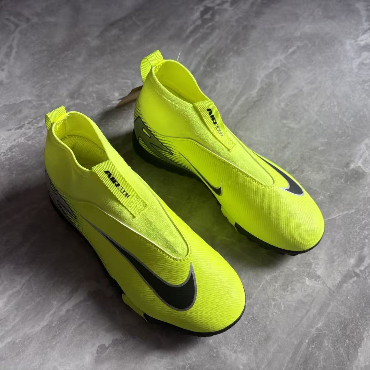 Nike/耐克 刺客16TF碎钉儿童大童高帮缓震训练足球鞋 FQ8310-700
