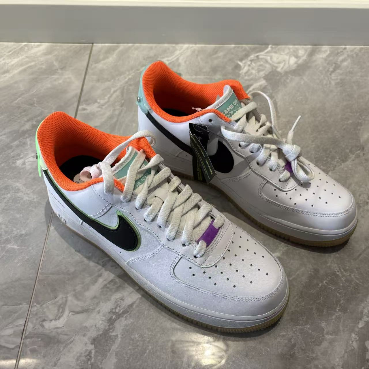 Nike/耐克 Air Force 1 Low 白橙夜光空军一号板鞋 DO2333-101