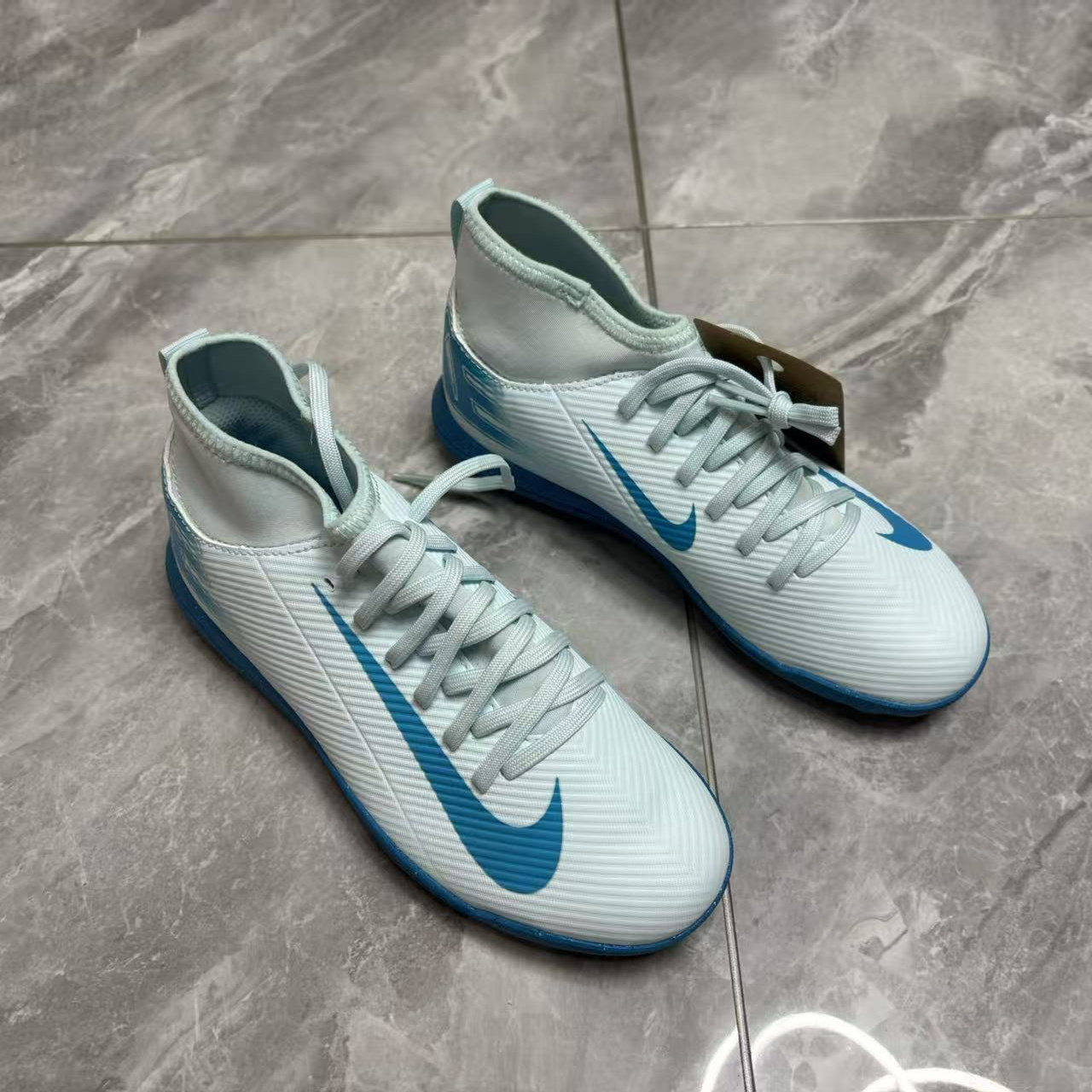 Nike/耐克 刺客16 TF碎钉儿童大童高帮缓震训练足球鞋 FQ8313-400