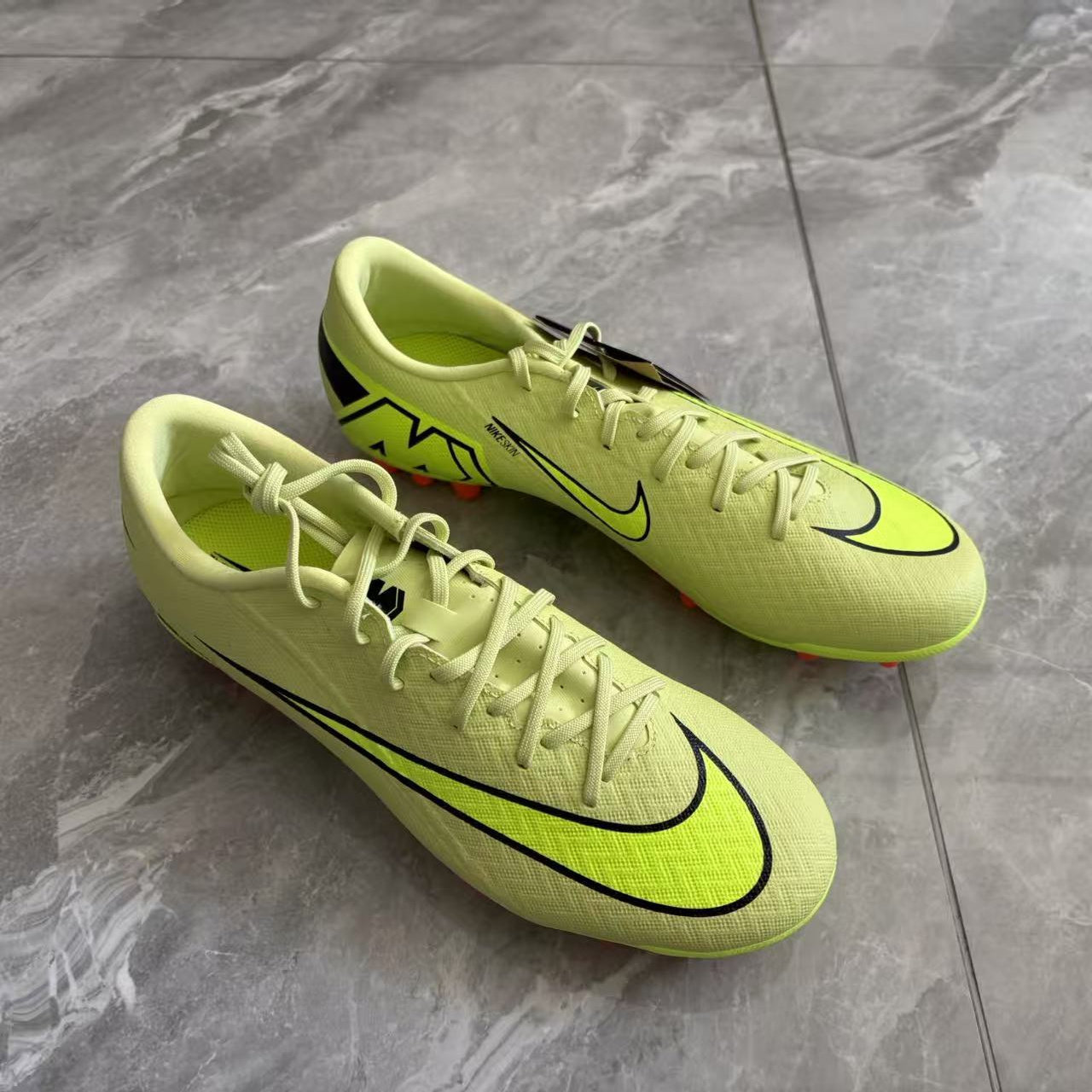 Nike/耐克 刺客16中端AG 男子短钉人草比赛训练足球鞋 FQ8364-300
