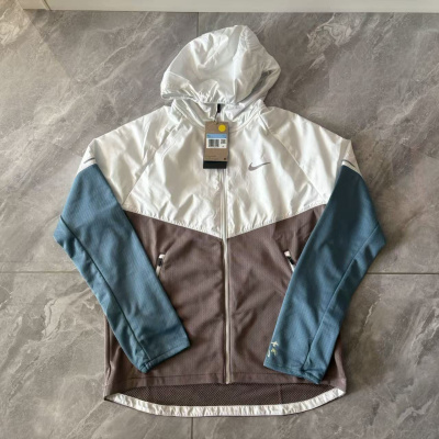 Nike/耐克 Therma-Fit 男子拒水保暖跑步运动夹克外套 HV8222-121