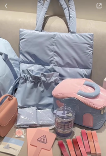 3CE新品灰蓝色化旅行包心房化妆包大容量方格托特包格纹水杯