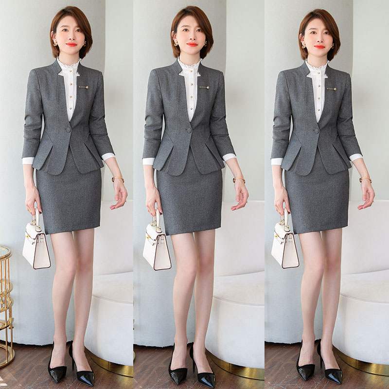 灰色工作服美容师正装面试