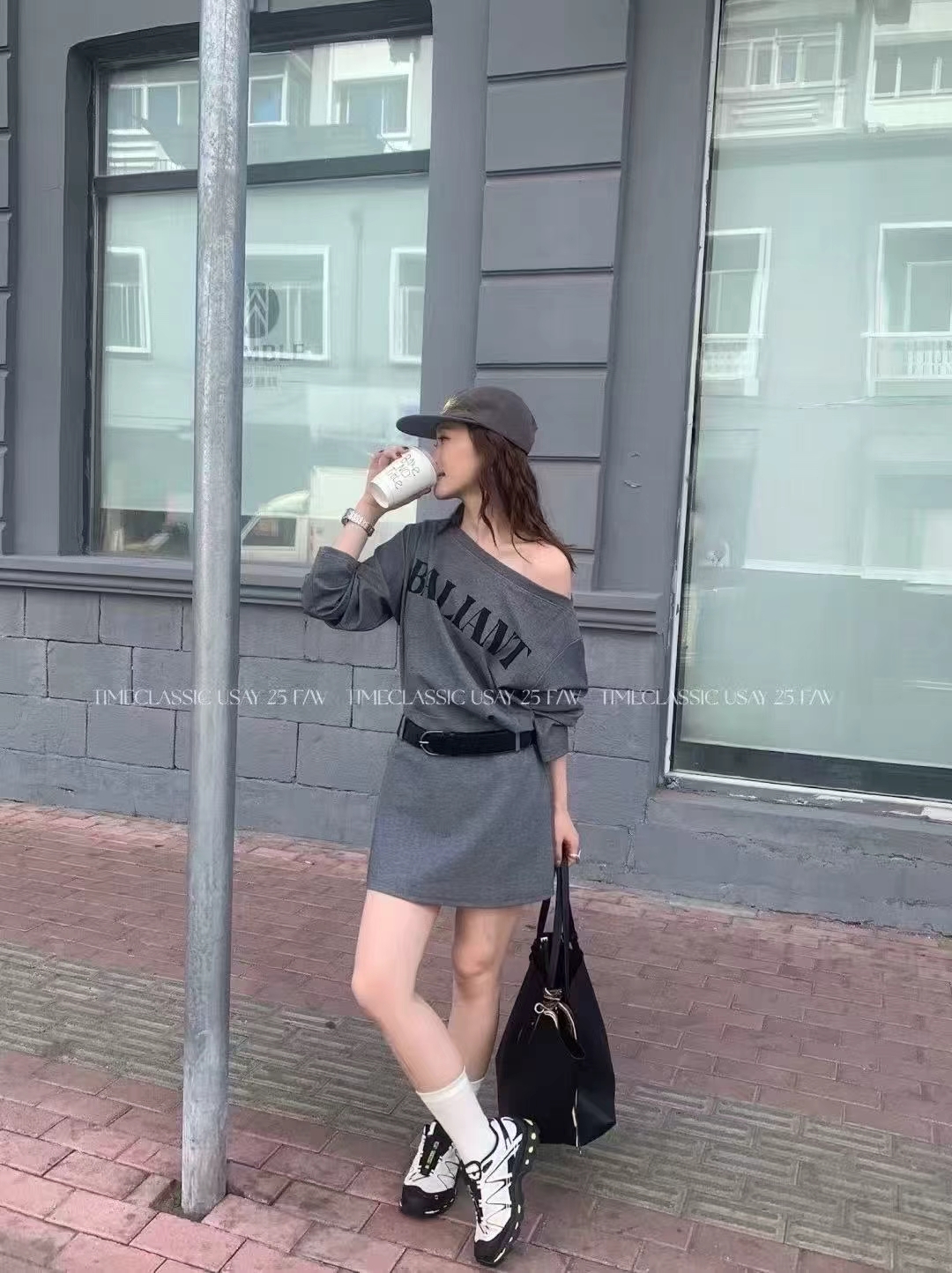 2025春秋新款时尚套装女配腰带韩系斜肩字母印花连衣裙气质两件套